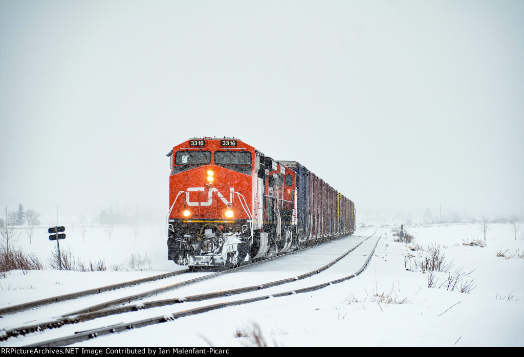 CN 3316 leads 403 at St Simon